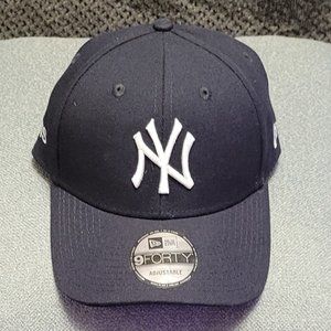 *HOST PICK* NWOT NY Yankies/Oris Adjustable Ball Hat Great Valentine's Gift